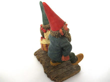 Gnomes 'What a Beautiful Day' Gnome figurine after a design by Rien Poortvliet. Dancing gnomes on wooden shoes. Dutch Classic Gnomes series. AAAAAAA International Co. Ltd.