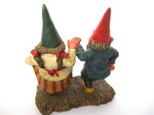 Gnomes 'What a Beautiful Day' Gnome figurine after a design by Rien Poortvliet. Dancing gnomes on wooden shoes. Dutch Classic Gnomes series. AAAAAAA International Co. Ltd.