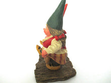 Gnomes 'What a Beautiful Day' Gnome figurine after a design by Rien Poortvliet. Dancing gnomes on wooden shoes. Dutch Classic Gnomes series. AAAAAAA International Co. Ltd.