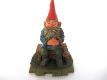 'Grandfather' Pipe smoking gnome figurine. Part of the 2001 Classic Gnomes & Friends series designed by Rien Poortvliet
