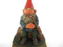 'Grandfather' Pipe smoking gnome figurine. Part of the 2001 Classic Gnomes & Friends series designed by Rien Poortvliet