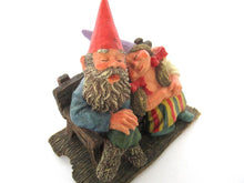 Gnome Couple in love 'Love Forever' after a design by Rien Poortvliet