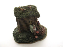 Classic Gnomes Villages 'Gnome Sweet Home' Gnome figurine after a design by Rien Poortvliet.