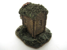 Classic Gnomes Villages 'Gnome Sweet Home' Gnome figurine after a design by Rien Poortvliet.