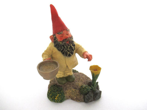 Gnome with flower 'Michael' Gnome figurine after a design by Rien Poortvliet.