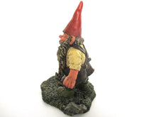 Gnome figurine after a design by Rien Poortvliet 'Hansli ' Gnome with beer.