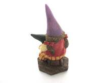 Classic Gnomes 'Corrina' Gnome figurine with baby after a design by Rien Poortvliet.