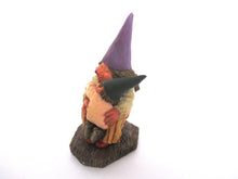 Classic Gnomes 'Corrina' Gnome figurine with baby after a design by Rien Poortvliet.