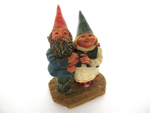 'Looking to the Moon' Gnome figurine after a design by Rien Poortvliet.