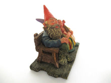 Gnome Couple in love 'Love Forever' after a design by Rien Poortvliet