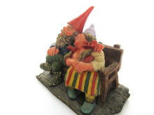 Gnome Couple in love 'Love Forever' after a design by Rien Poortvliet