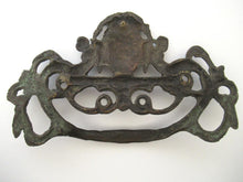 Stunning Antique Drawer Handle. Width: 6 1/2 Inch, Embellishment, Escutcheon, Restoration hardware.