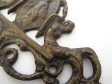 Stunning Antique Drawer Handle. Width: 6 1/2 Inch, Embellishment, Escutcheon, Restoration hardware.
