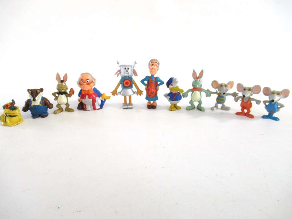 Doctor Snuggles Set of 11 Vintage 1979 pvc figurine's, Tingo