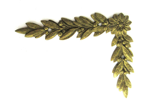 UpperDutch:,1 (ONE) Authentic 1800's applique, Laurel or Olive motif. Brass Furniture Hardware. Empire embellishment. Corner piece.