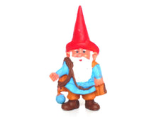 UpperDutch:,1 (ONE) Falconer David the Gnome figurine after a design by Rien Poortvliet. Medieval, Middle ages BRB / Startoys. david el gnomo