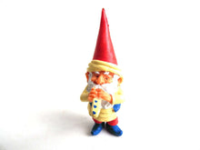 UpperDutch:,1 (ONE) Gnome figurine, Gnome after a design by Rien Poortvliet, Brb Gnome, David the Gnome. Turban and Flute