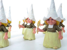 UpperDutch:,1 (ONE) Gnome figurine, Gnome after a design by Rien Poortvliet, Brb Gnome, Dutch farmer wheat Gnome traditional.