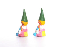UpperDutch:,1 (ONE) Gnome figurine, Gnome after a design by Rien Poortvliet, Brb Knitting Gnome, Lisa the Gnome. Pink dress, blue whool.