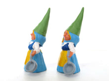 UpperDutch:,1 (ONE) Gnome figurine in Blue dress after a design by Rien Poortvliet, Brb Gnome cooking, Lisa the Gnome with cooking pan.