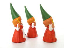 UpperDutch:,1 (ONE) Gnome figurine in Orange dress after a design by Rien Poortvliet, Brb Gnome cooking, Lisa the Gnome with cooking pan.