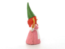 UpperDutch:,1 (ONE) Gnome figurine in Pink dress after a design by Rien Poortvliet, Brb Gnome cooking, Lisa the Gnome with cooking pan.