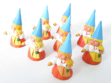 UpperDutch:,1 (ONE) Gnome with flowers figurine in orange dress, Gnome after a design by Rien Poortvliet, Brb Gnome.