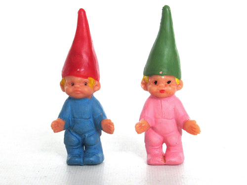 UpperDutch:,1 (ONE) set of 2 Baby Gnomes, Small gnome figurines, Toddlers, Babies, designed by Rien Poortvliet, Brb Gnome, David the Gnome.