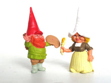 UpperDutch:,1 (ONE) Set of 2 Gnome figurines, Vincent van Gogh and Female in Dutch Costume. After a design by Rien Poortvliet, BRB gnomes.