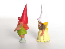 UpperDutch:,1 (ONE) Set of 2 Gnome figurines, Vincent van Gogh and Female in Dutch Costume. After a design by Rien Poortvliet, BRB gnomes.