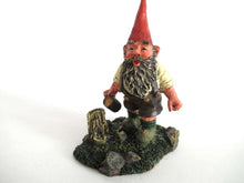 UpperDutch:,'Hansli' Gnome figurine after a design by Rien Poortvliet. Classic Gnomes