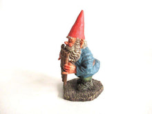 UpperDutch:,'Andreas' Gnome playing pan flute figurine after a design by Rien Poortvliet. Part of the Classic Gnomes series designed by Rien Poortvliet