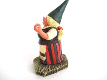 UpperDutch:Gnome,'Barbara' Singing gnome figurine after a design by Rien Poortvliet. Part of the Classic Gnomes series designed by Rien Poortvliet