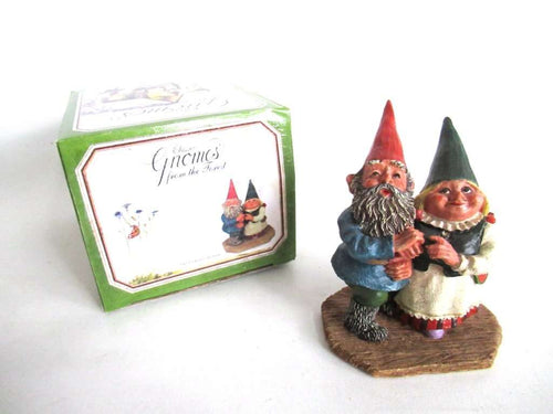 UpperDutch:Gnome,Classic Gnomes 'Looking to the Moon' Gnome figurine after a design by Rien Poortvliet