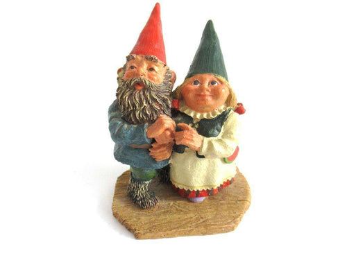 UpperDutch:Gnome,Classic Gnomes 'Looking to the Moon' Gnome figurine after a design by Rien Poortvliet.