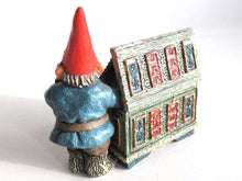 UpperDutch:,Classic Gnomes 'Max' after a design by Rien Poortvliet, Gnome with chest.
