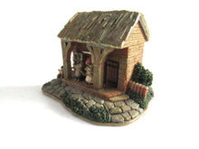 UpperDutch:Gnome,Classic Gnomes 'Mice House' Gnome figurine after a design by Rien Poortvliet.