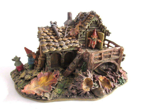 UpperDutch:Gnome,Classic Gnomes Villages 'Gnome-house and mouse' after a design by Rien Poortvliet Gnome figurine.