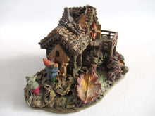 UpperDutch:Gnome,Classic Gnomes Villages 'Gnome-house and mouse' after a design by Rien Poortvliet Gnome figurine.