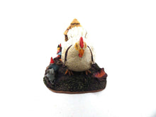UpperDutch:Gnome,Classic Gnomes Villages series: 'The Sunshine Family' Gnome family with chicken camper figurine. Designed by Rien Poortvliet