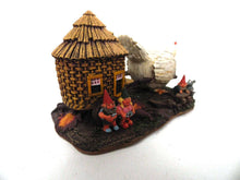 UpperDutch:Gnome,Classic Gnomes Villages series: 'The Sunshine Family' Gnome family with chicken camper figurine. Designed by Rien Poortvliet