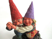 UpperDutch:Gnome,Dancing gnome couple Rien Poortvliet gnome firgurine. Classic Gnomes series 'Fryda and Fred Dancing'. AAAAAAA International Co. Ltd