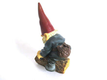 UpperDutch:Gnome,Garden Gnome after a design by Rien Poortvliet - David the Gnome - Working gnome.