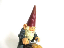 UpperDutch:Gnome,Garden Gnome after a design by Rien Poortvliet - David the Gnome - Working gnome.