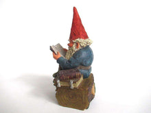 UpperDutch:Gnome,'Gideon' Reading Gnome figurine. Classic gnomes series 1993 Designed by Rien Poortvliet.