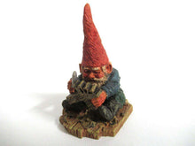 UpperDutch:,Gnome figurine, Albert, Klaus Wickl 1995, Enesco, Rien Poortvliet, Miniature collectible gnomes, woodcarving.
