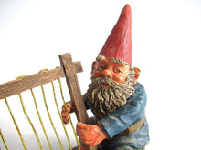 UpperDutch:Gnome,Gnome playing Harp, Classic Gnomes 'Cornelius' figurine after a design by Rien Poortvliet.