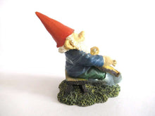 UpperDutch:Gnome,Gnome playing music after a design by Rien Poortvliet.