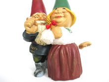 UpperDutch:Gnome,Gnome statue 'Dave & Iris getting married' 9 INCH Gnomy, after a design by Rien Poortvliet.