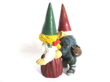 UpperDutch:Gnome,Gnome statue 'Dave & Iris getting married' 9 INCH Gnomy, after a design by Rien Poortvliet.